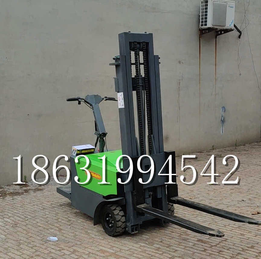 香坊区优程全电动叉车插腿式堆高车液压装卸车1.5吨升高小型站驾式铲车